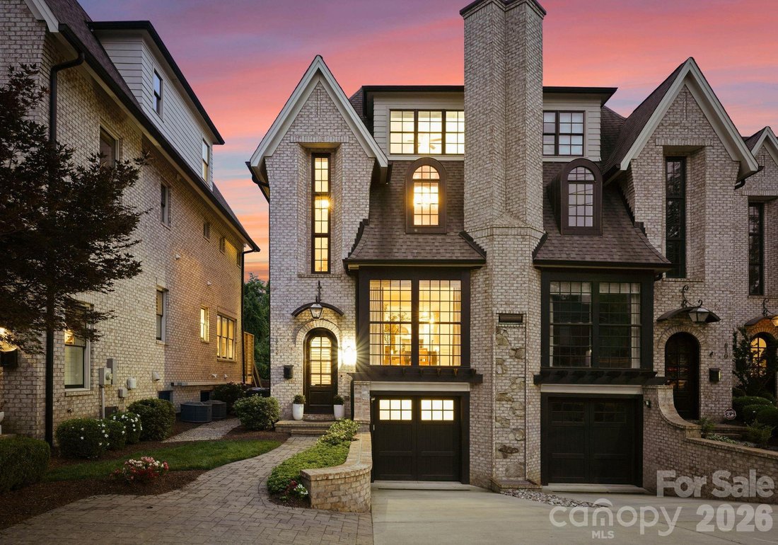 Condo in Charlotte, North Carolina, United States 1 - 18163781