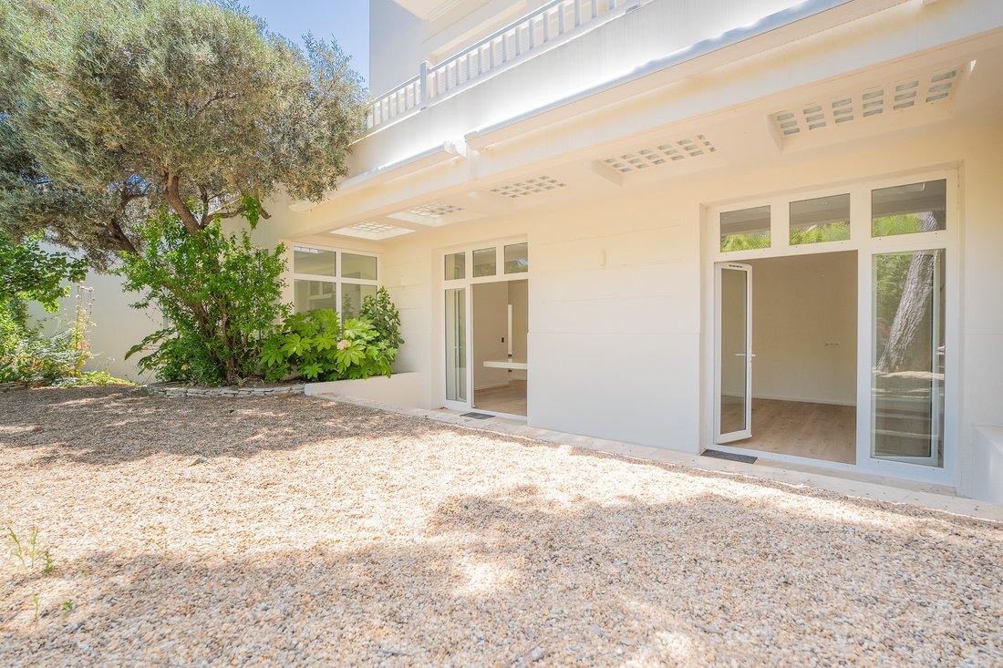 Apartment in Endoume, 7e Arrondissement, Marseille 5 - 18060571