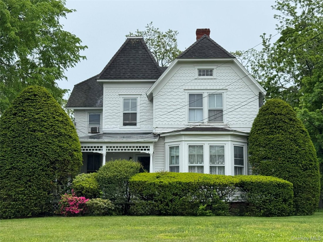 Center Moriches, New York, United States 2 - 18162329
