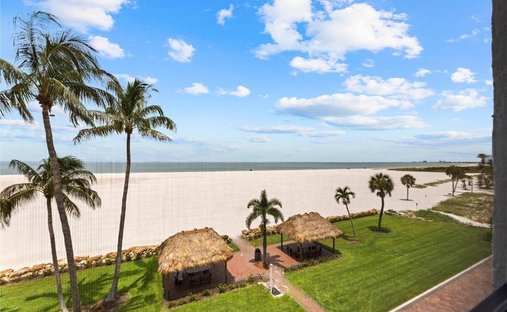 Condo in Fort Myers Beach, Florida, United States 1