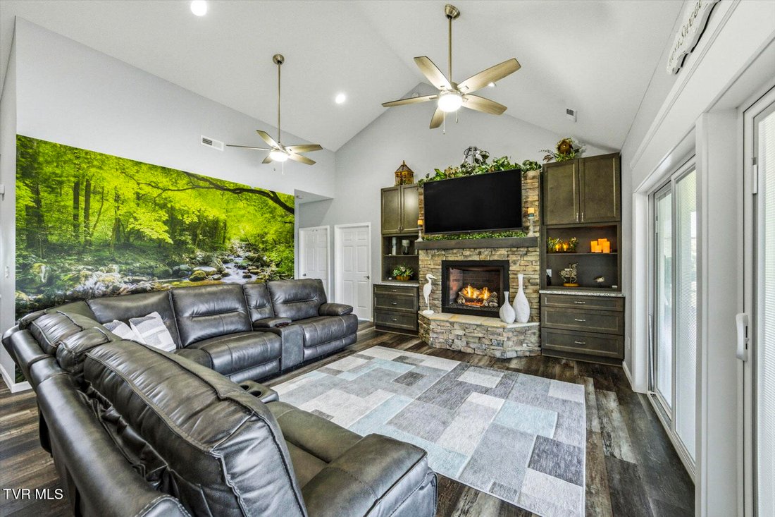 House in Dandridge, Tennessee, United States 5 - 18171856