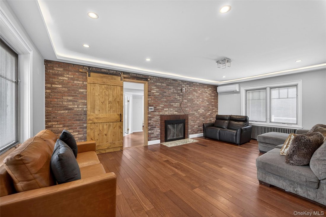 House in New Hyde Park, New York, United States 2 - 18155598