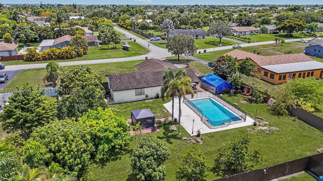 House in Homestead, Florida, United States 5 - 18169971