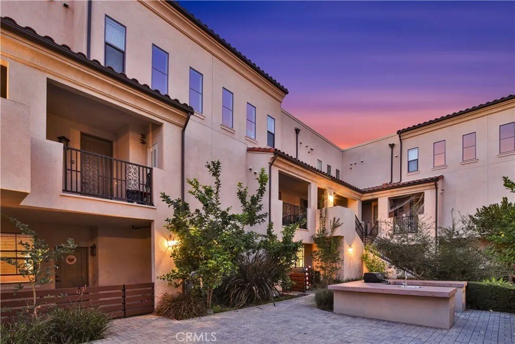 Montclair, California, United States 4 - 17606982