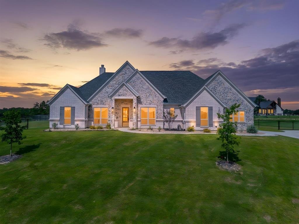 House in Azle, Texas, United States 2 - 17400161