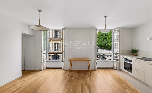 Apartment in Saint Thomas d'Aquin, Paris 7e Arrondissement, Paris 1
