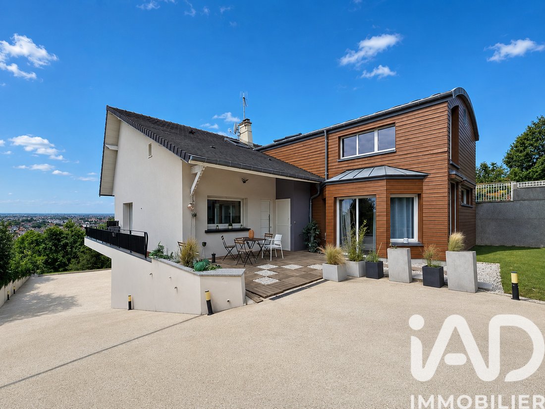 House in Chennevieres-sur-Marne, Ile-de-France, France 1 - 18161341