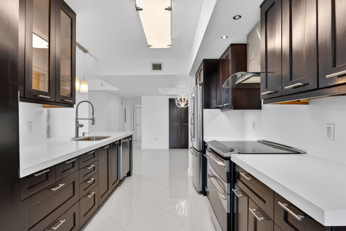 Condo in Miami, Florida, United States 4 - 17551423