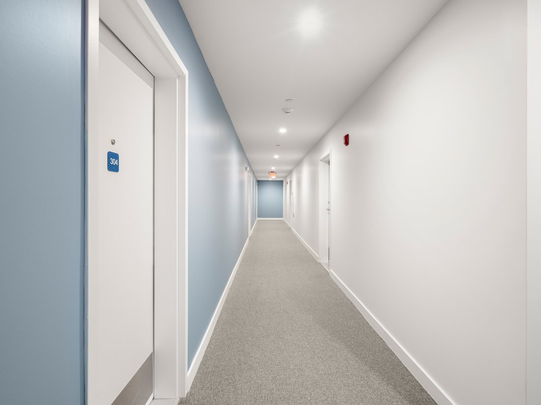 Condo in Newton, Massachusetts, United States 1 - 18171737