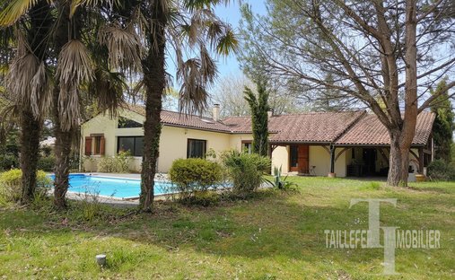 House in Sanilhac, Nouvelle-Aquitaine, France 1
