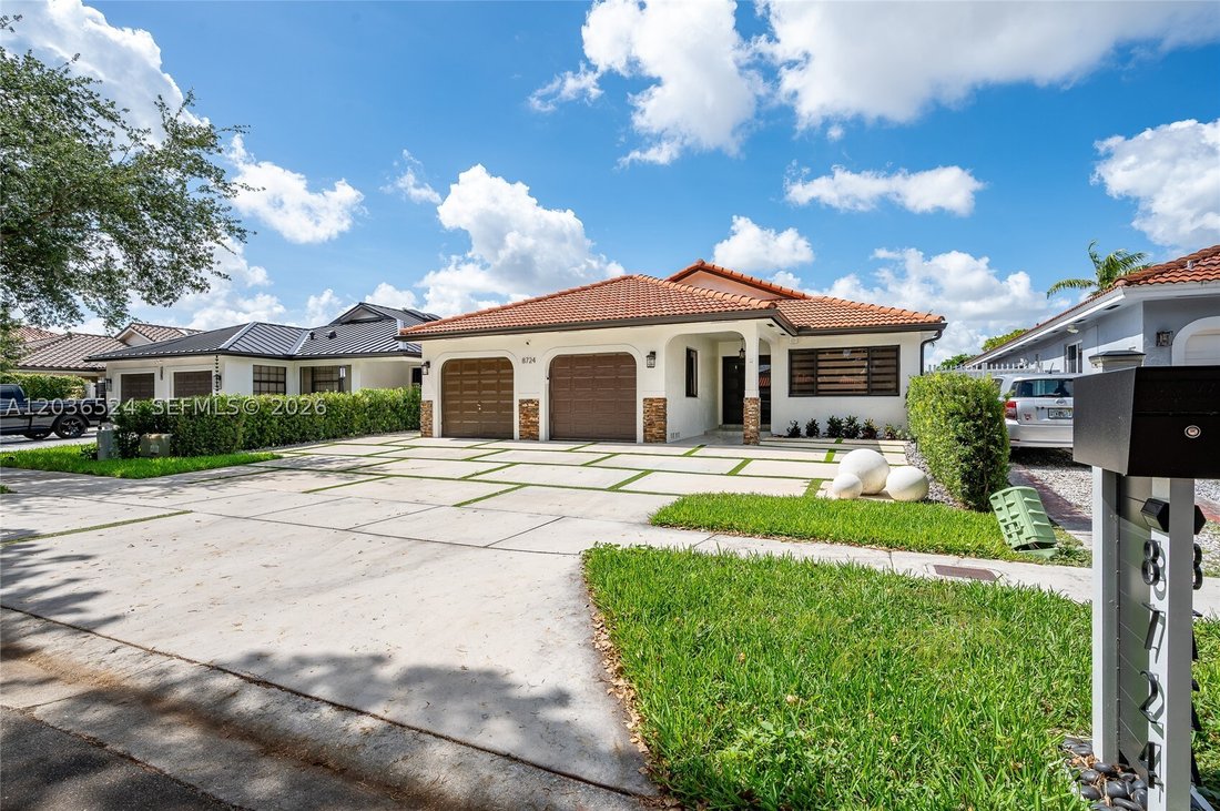 House in Miami Lakes, Florida, United States 2 - 18165075