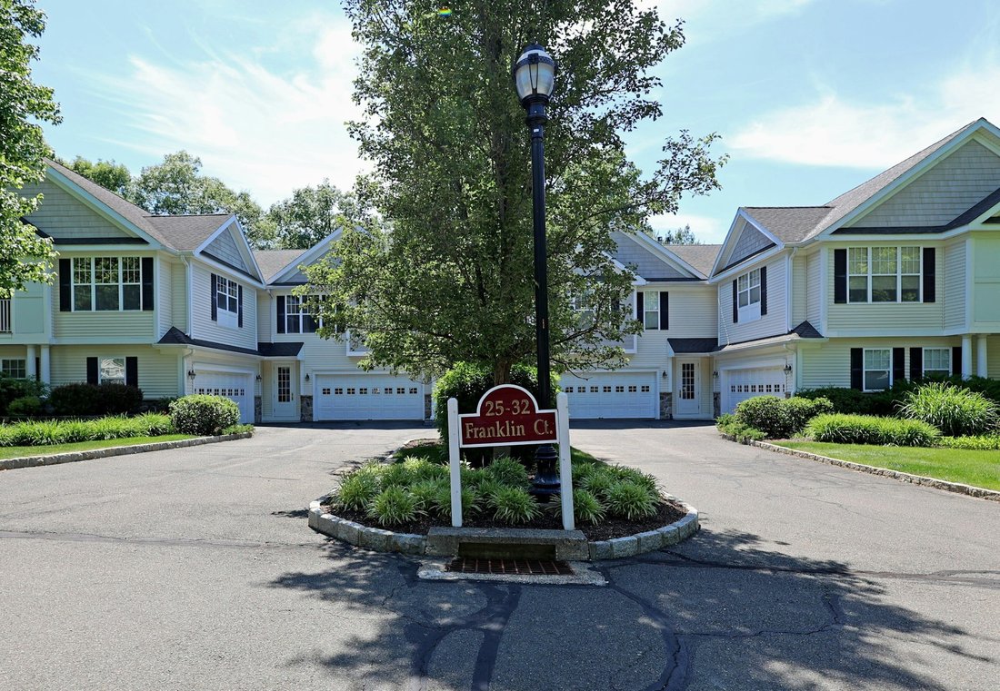 House in Newtown, Connecticut, United States 1 - 18156850