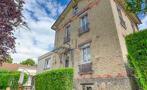 House in Domaine National du Château, Versailles, France 1