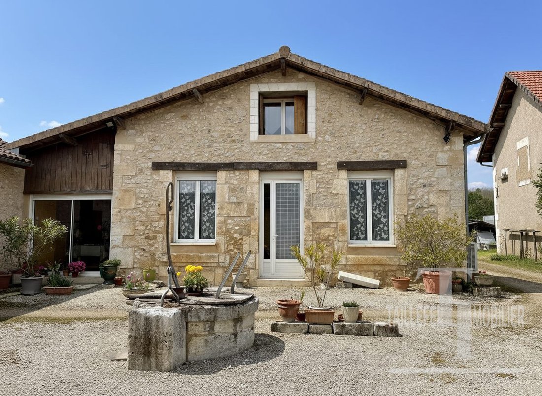 House in Antonne-et-Trigonant, Nouvelle-Aquitaine, France 2 - 17561854