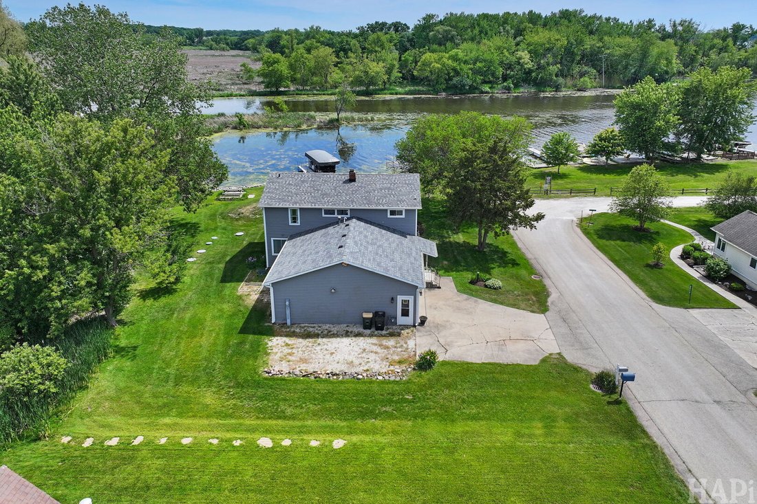 House in Antioch, Illinois, United States 2 - 18154575