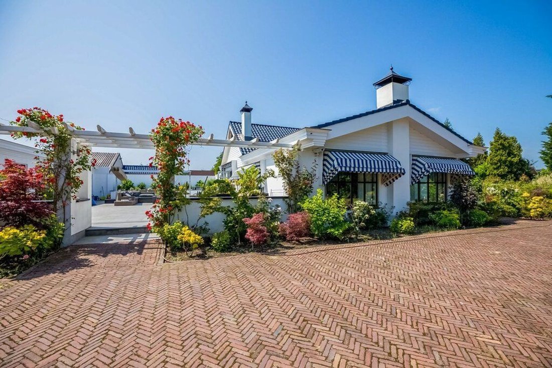 Villa in Oostvoorne, South Holland, Netherlands 2 - 18156507