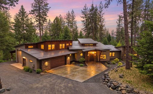 House in Chattaroy, Washington, United States 1
