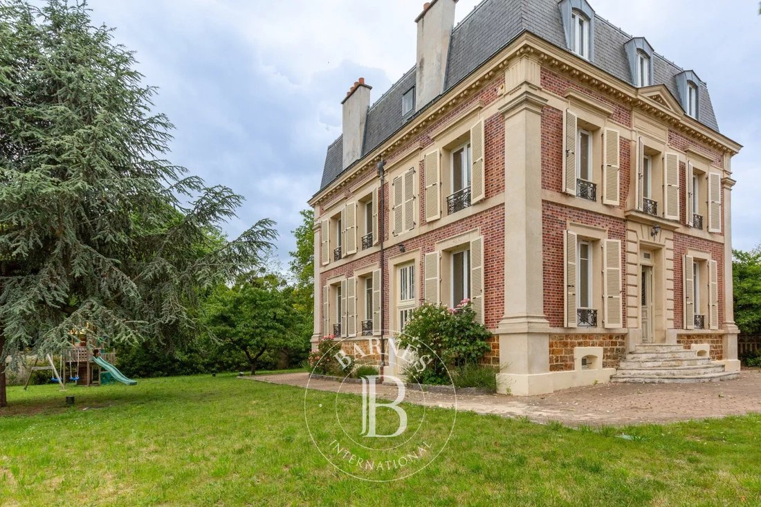 House in Chatou, Ile-de-France, France 3 - 18156409