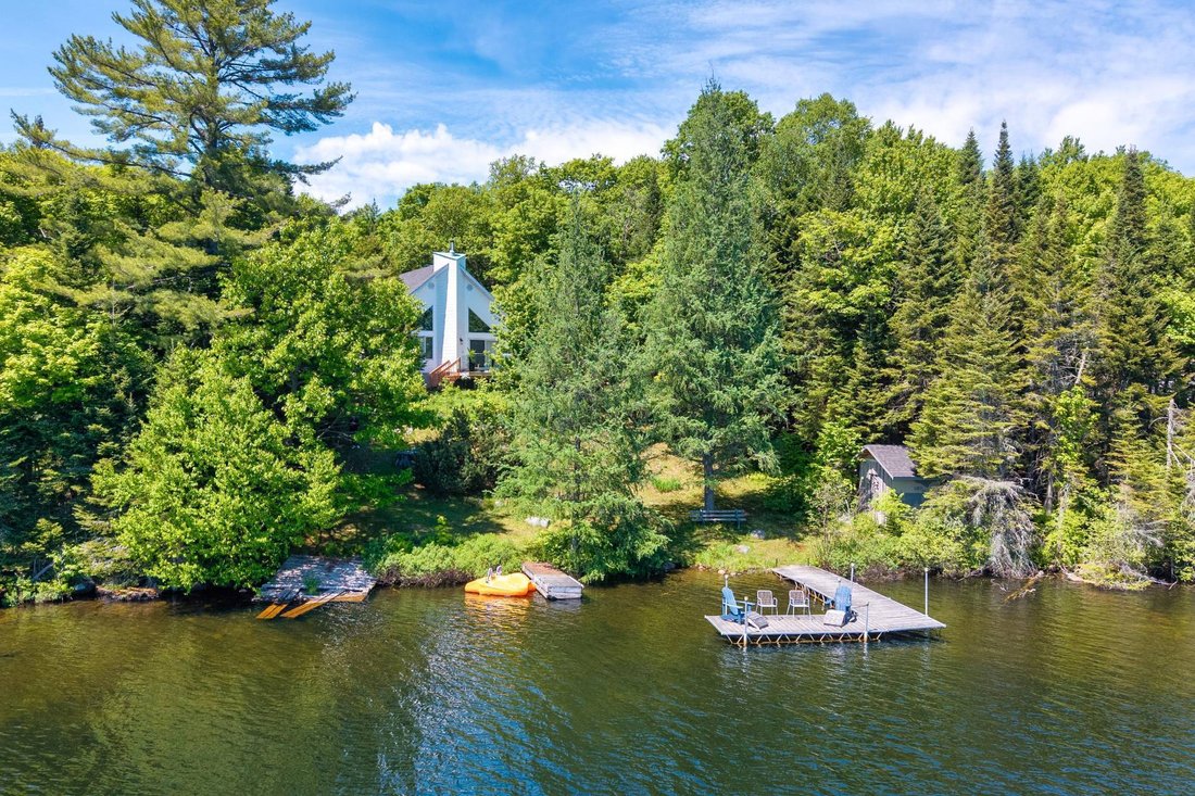House in Lac-Supérieur, Quebec, Canada 3 - 18160469