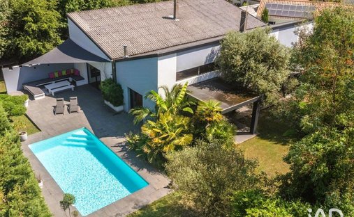 House in Sud, Léognan, France 1