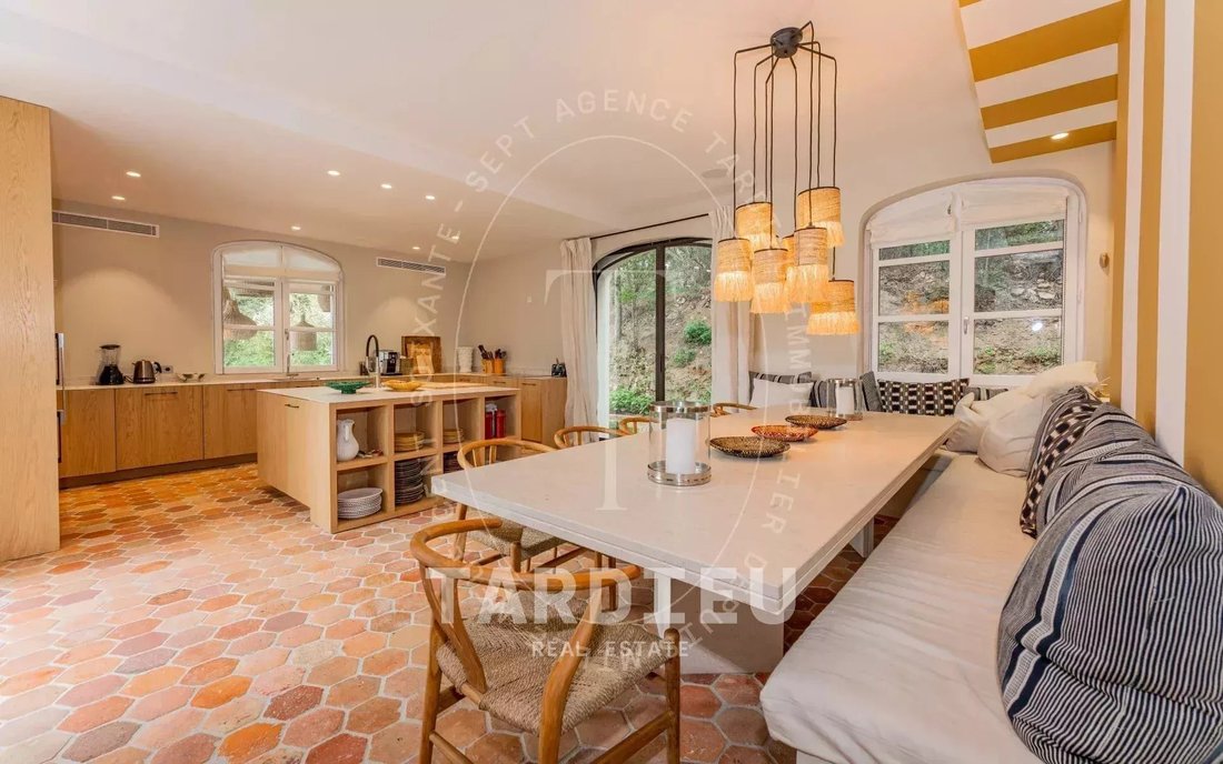 Villa in Zone Ouest Urbaine, Saint-Tropez, France 4 - 18156473