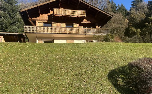 Chalet in Ayse, Auvergne-Rhône-Alpes, France 1