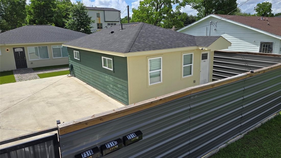 Houston, Texas, United States 3 - 18155213
