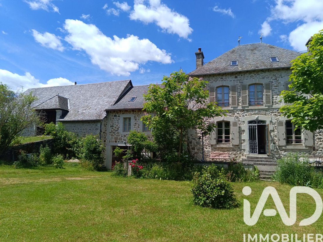 House in Vebret, Auvergne-Rhône-Alpes, France 1 - 18169271