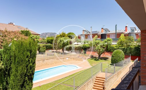 Villa in Eixample, Barcelona, Spain 1