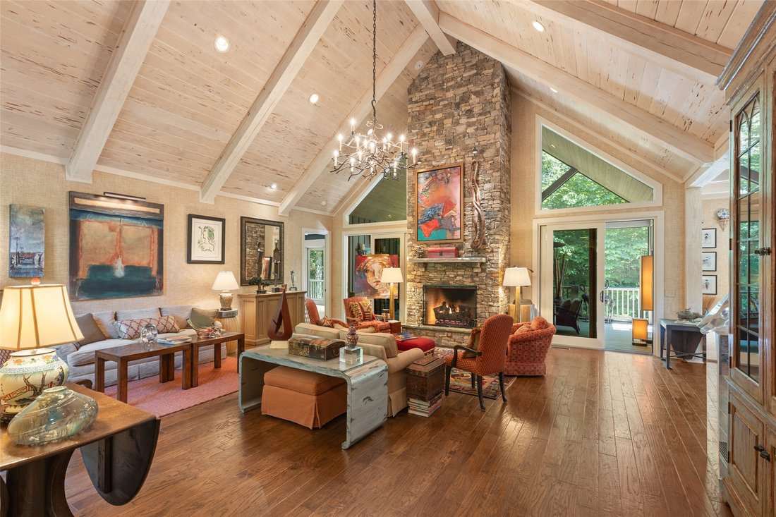 House in Highlands, North Carolina, United States 3 - 18171819