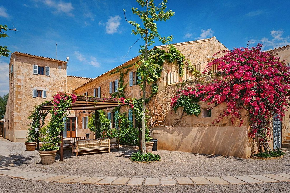 Villa in Llucmajor, Balearic Islands, Spain 1 - 16921844