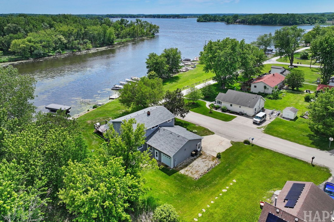 House in Antioch, Illinois, United States 1 - 18154575
