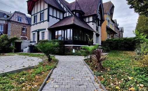 House in Canadiens, Sotteville-les-Rouen, France 1