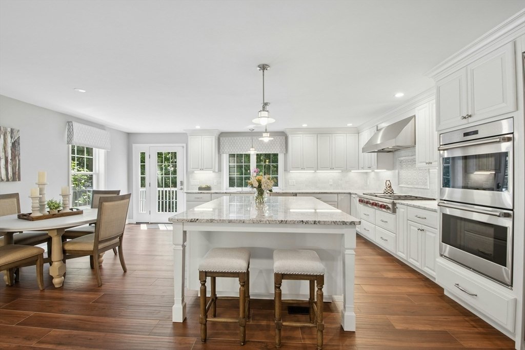 Hopkinton, Massachusetts, United States 5 - 18154073