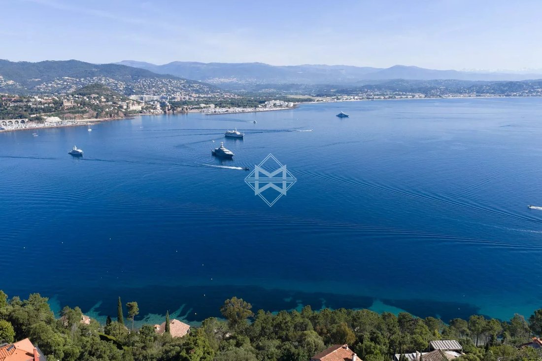 Villa in Théoule-sur-Mer, Provence-Alpes-Côte d'Azur, France 3 - 18156584