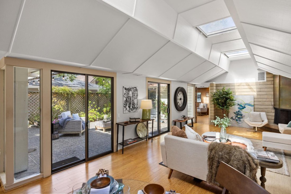 House in Carmel-by-the-Sea, California, United States 3 - 18154320