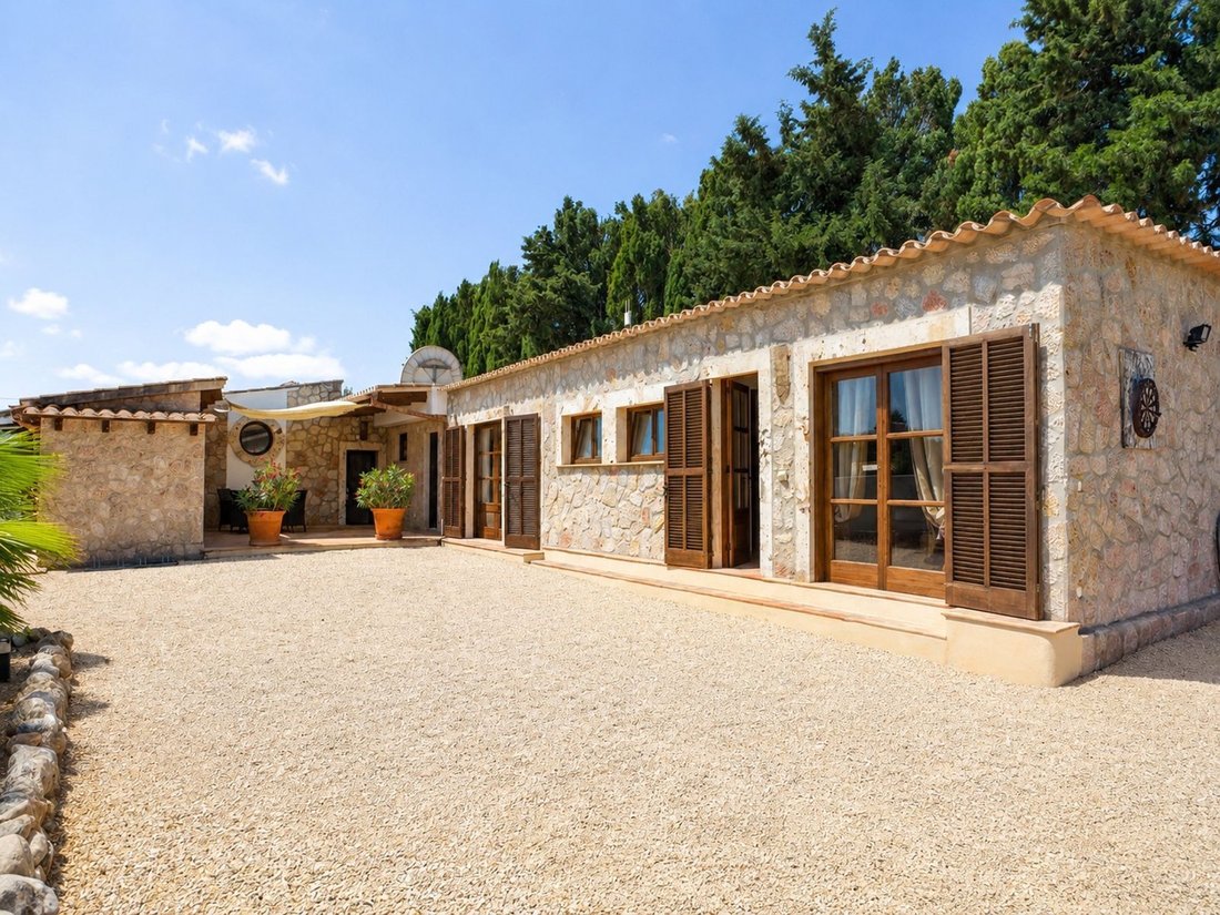 Finca in Pollenca, Balearic Islands, Spain 2 - 18156304