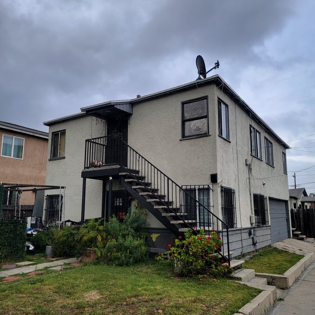 Los Angeles, California, United States 1 - 18171775