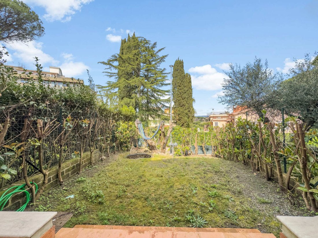 Villa in La Storta - Isola Farnese, Rome, Italy 2 - 18166853