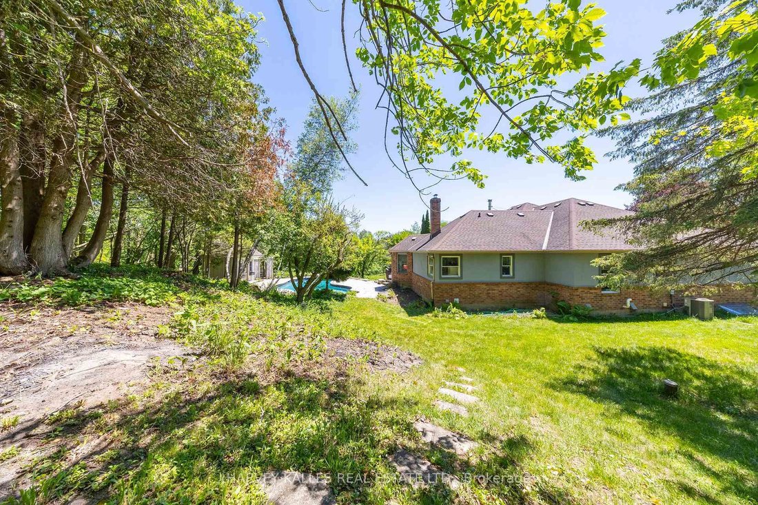 House in Alton, Ontario, Canada 2 - 18161566