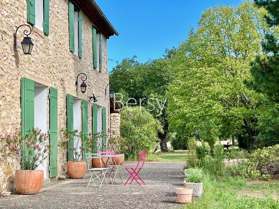 Country House in La Ville, L'Isle-sur-la-Sorgue, France 2 - 18169853