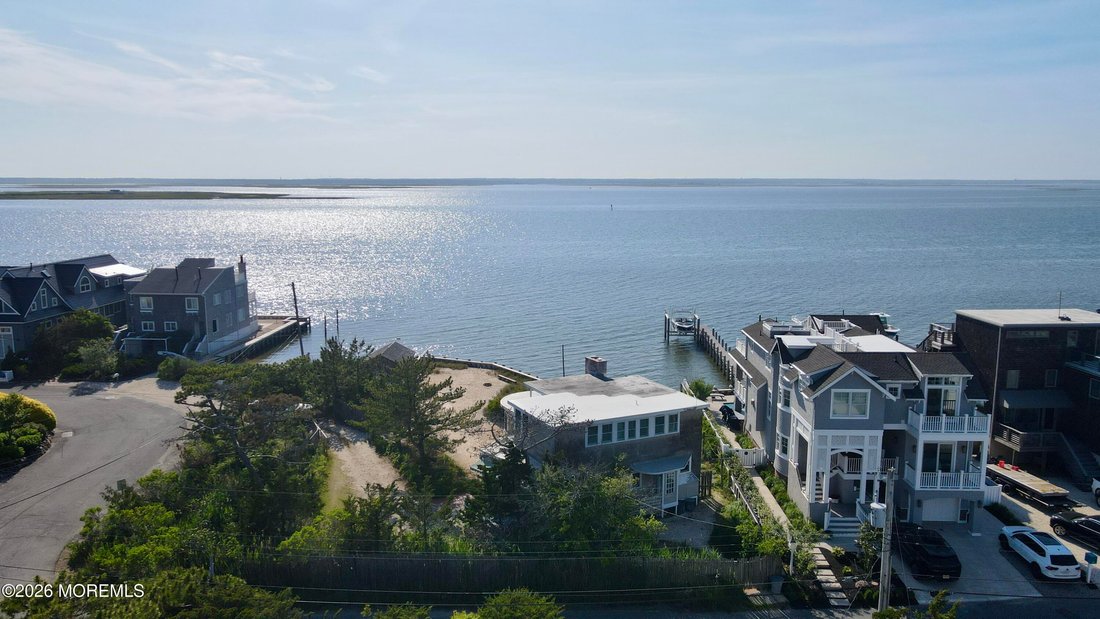 House in Ship Bottom, New Jersey, United States 3 - 18159619