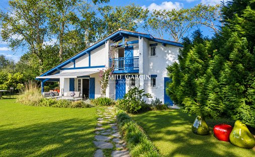 Villa in Savigneux, Auvergne-Rhône-Alpes, France 1