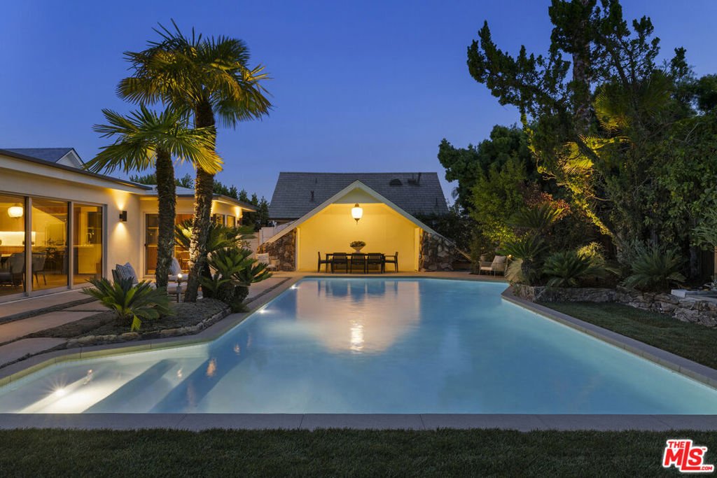 House in Los Angeles, California, United States 1 - 18159557