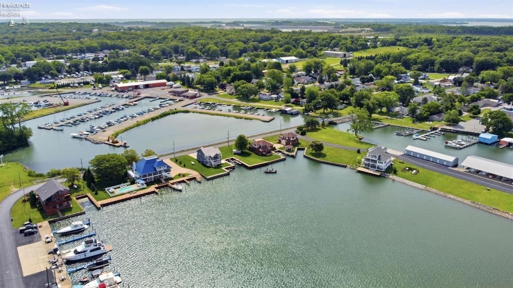 House in Lakeside Marblehead, Ohio, United States 3 - 18171705