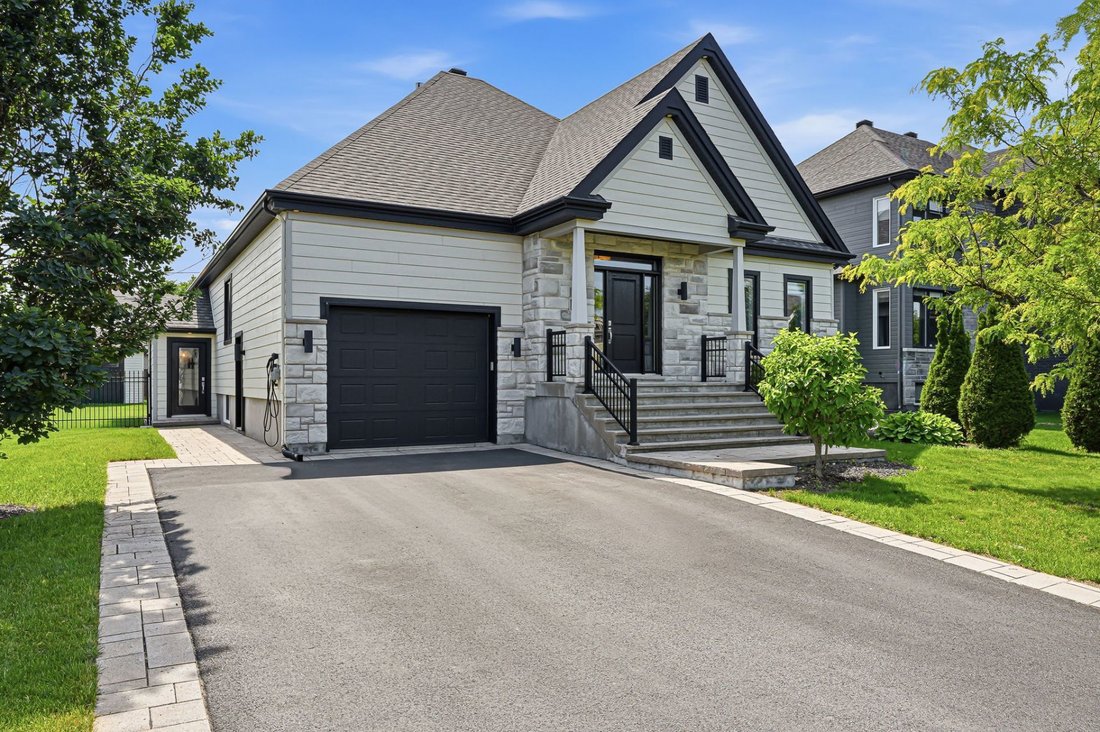 House in Saint-Mathieu-de-Beloeil, Quebec, Canada 1 - 18167593