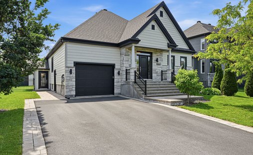 House in Saint-Mathieu-de-Beloeil, Quebec, Canada 1