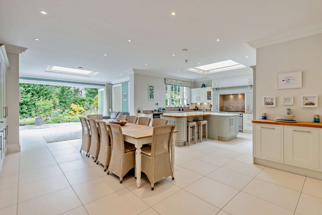 House in South Ascot, England 2 - 18164931