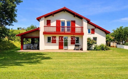 Villa in Ahetze, Nouvelle-Aquitaine, France 1