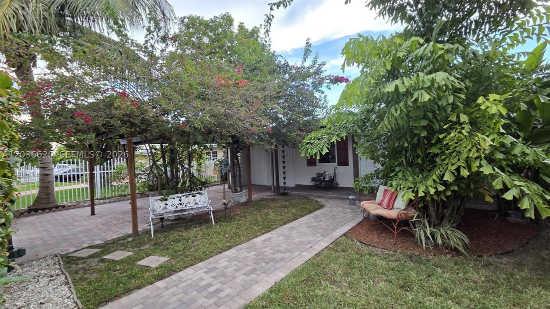 House in Miami, Florida, United States 4 - 18165105